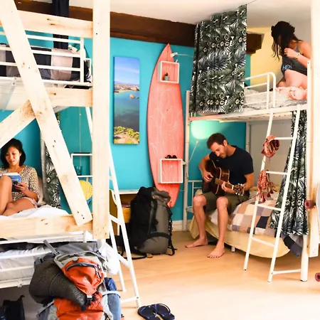 Surf Hostel Biarritz-3